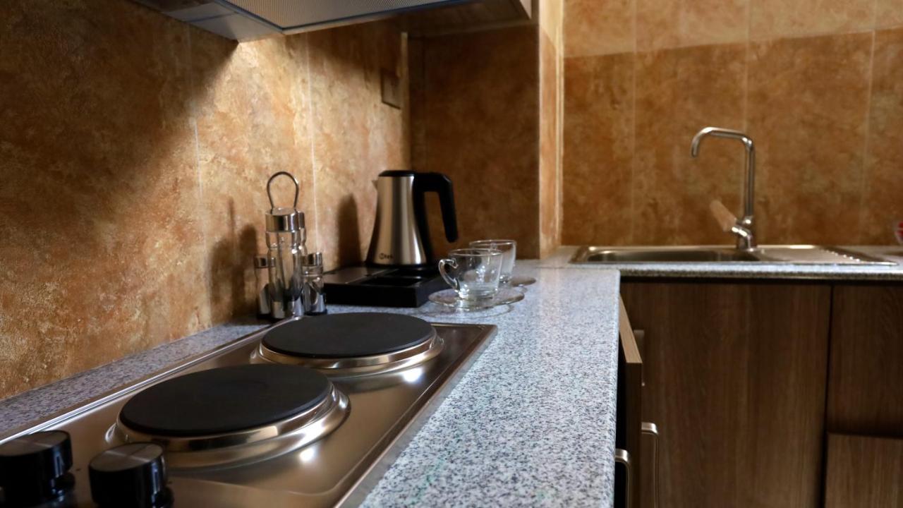 Black Horse Hotel Apartment Addis Ababa Ngoại thất bức ảnh