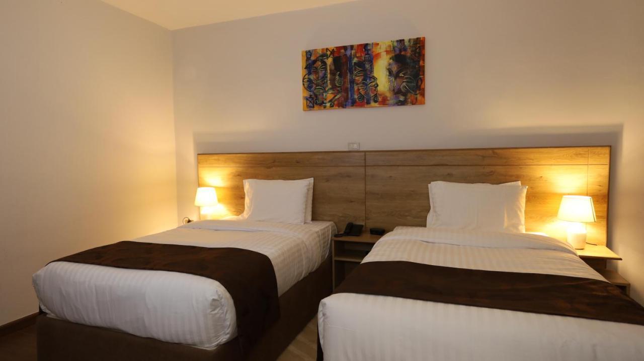 Black Horse Hotel Apartment Addis Ababa Ngoại thất bức ảnh