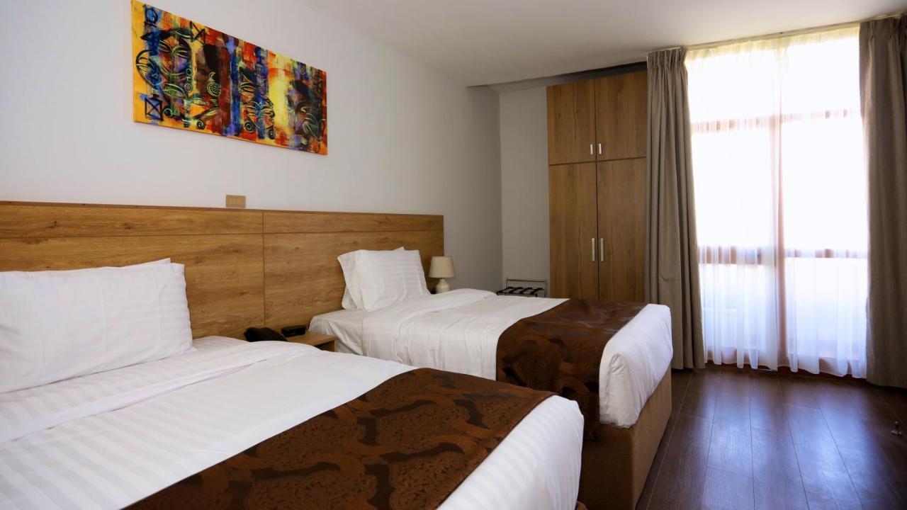 Black Horse Hotel Apartment Addis Ababa Ngoại thất bức ảnh