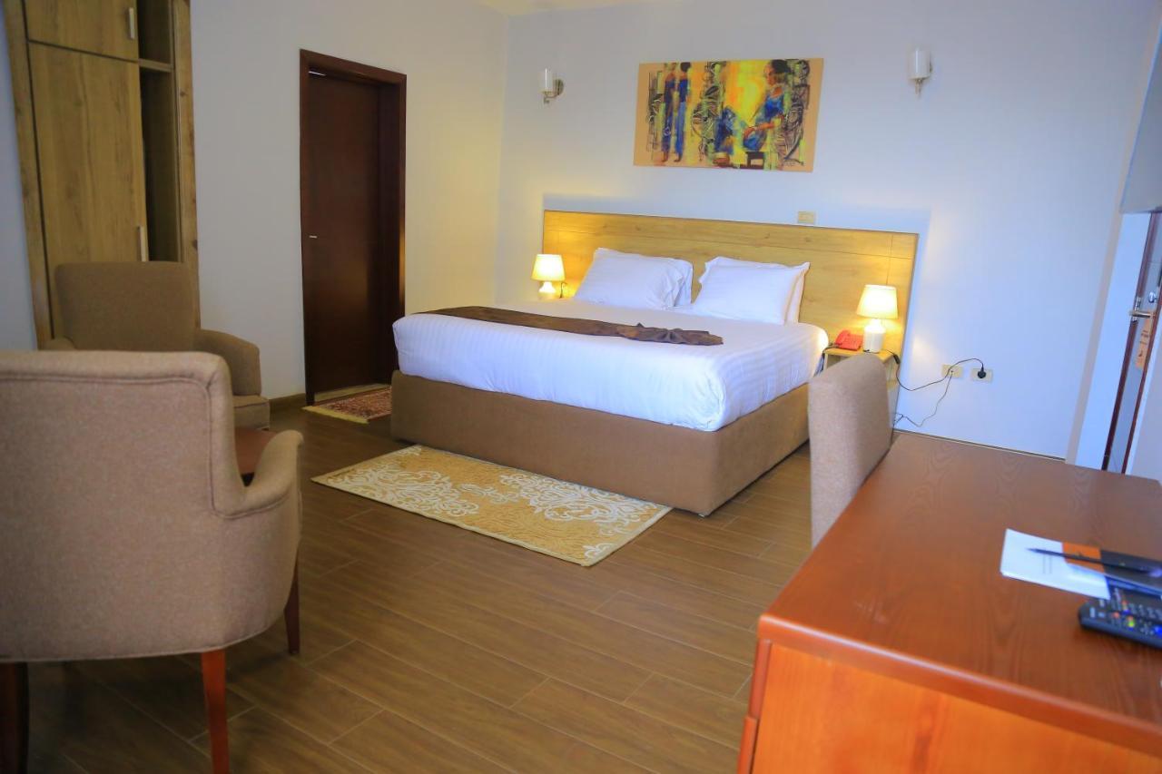 Black Horse Hotel Apartment Addis Ababa Ngoại thất bức ảnh